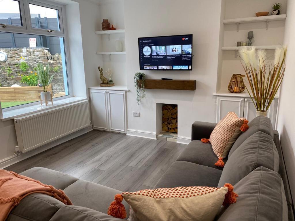 Rhondda Tunnel Cottage By Staystaycations Treorky Εξωτερικό φωτογραφία